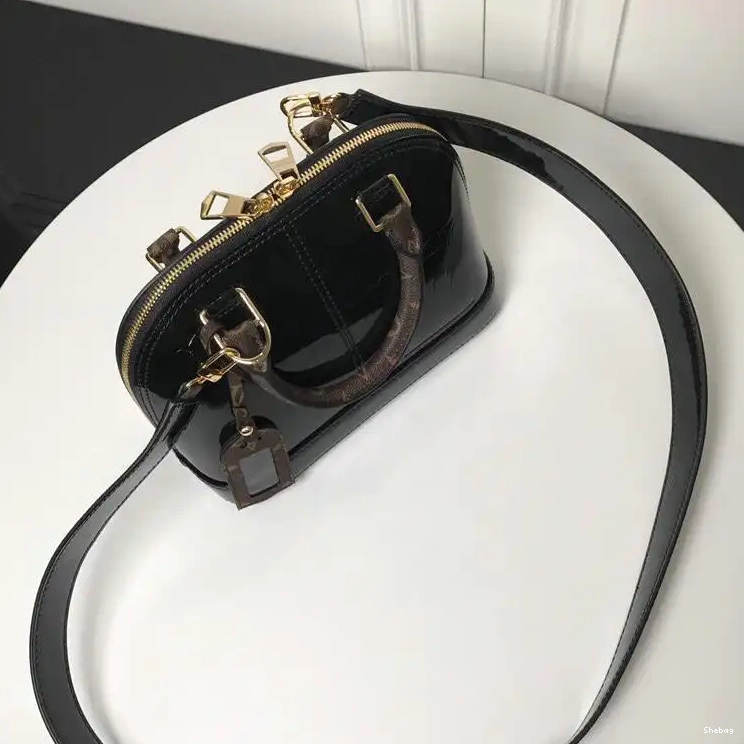 LV Bags 19T1L0243 0801